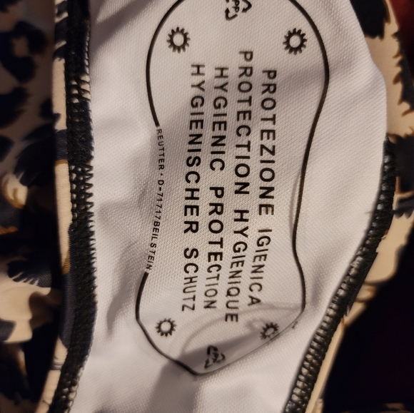 NWT HIDE YOUR FLAWS ANIMAL RUCHED BATHING SWIM SUIT TUMMY CONTROL BACK SMOOTHER - Picture 11 of 12